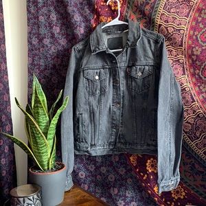 Levi - Women’s Denim Jacket (Acid Washed Black)